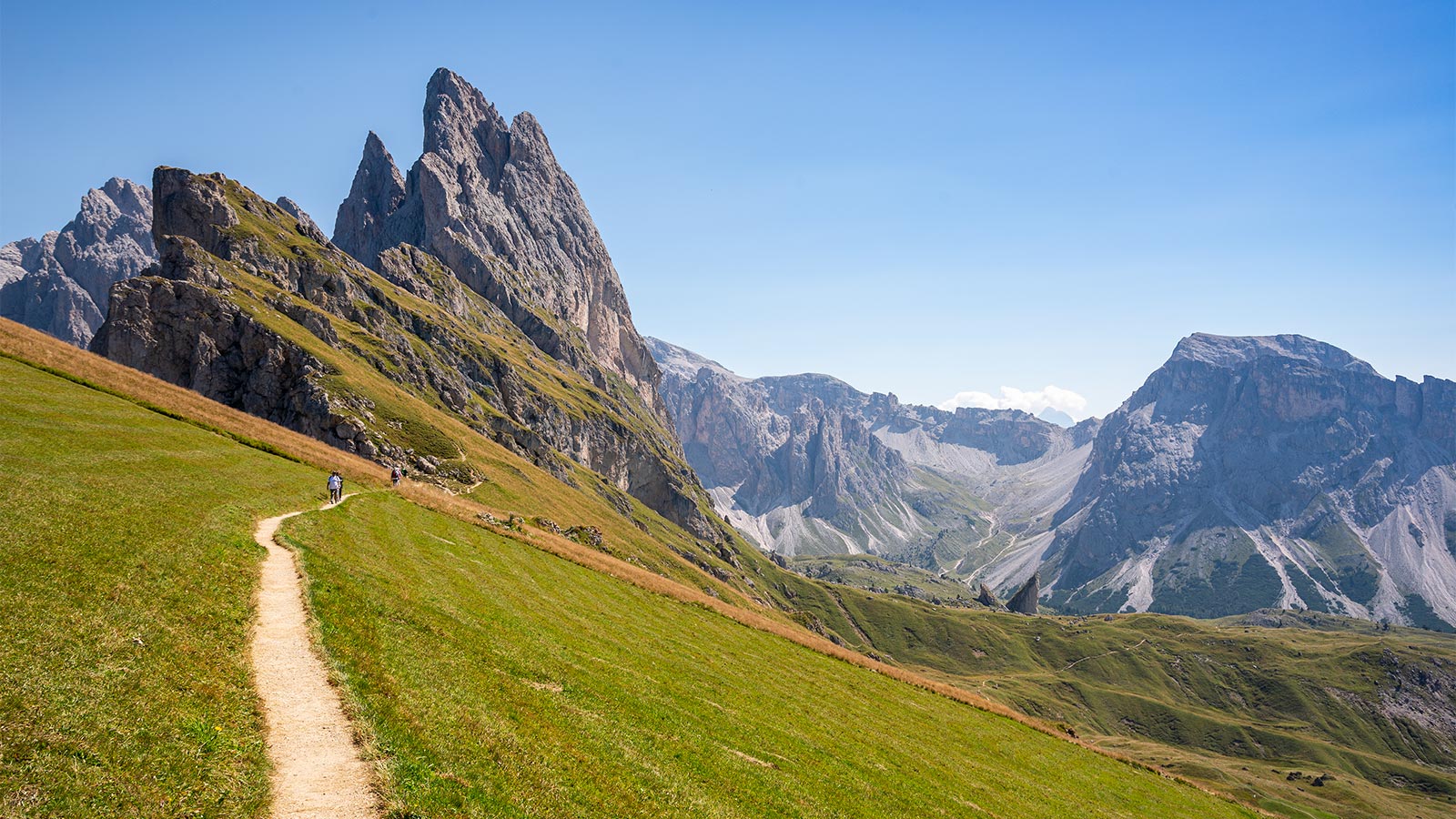 val gardena estate header